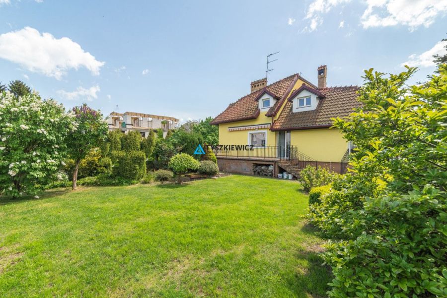 Orłowo Nadmorskie|Dom z działką 967m2|Blisko morza: zdjęcie 98588474