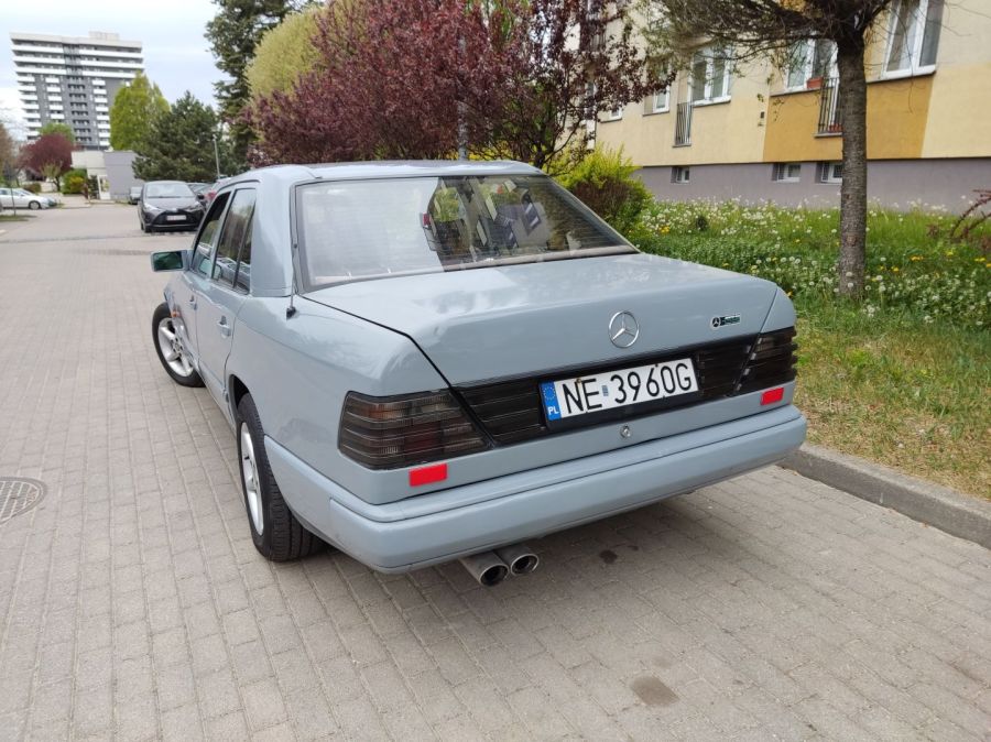 Mercedes 124 sedan. r1988,poj 2.3benz-gaz. Skrz Automat. z Opłatami: zdjęcie 98594071