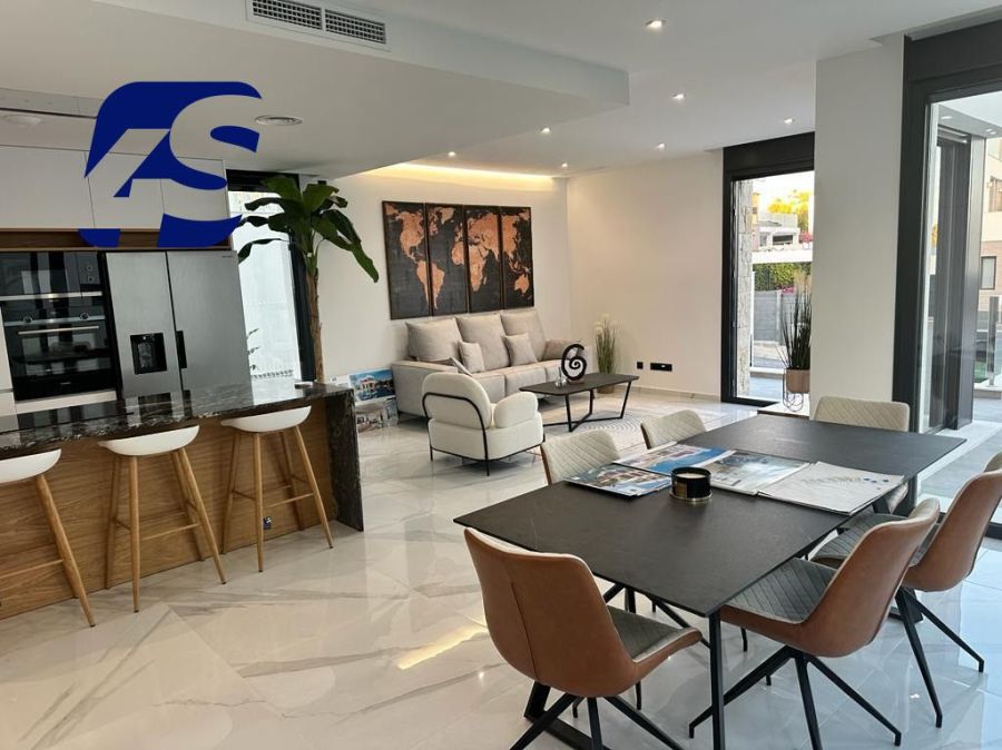Luksusowa Villa w Finestrat: zdjecie 98807575