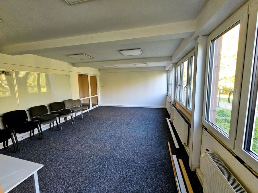 Biuro na wynajem przy Parku Reagana: zdjęcie 98654072
