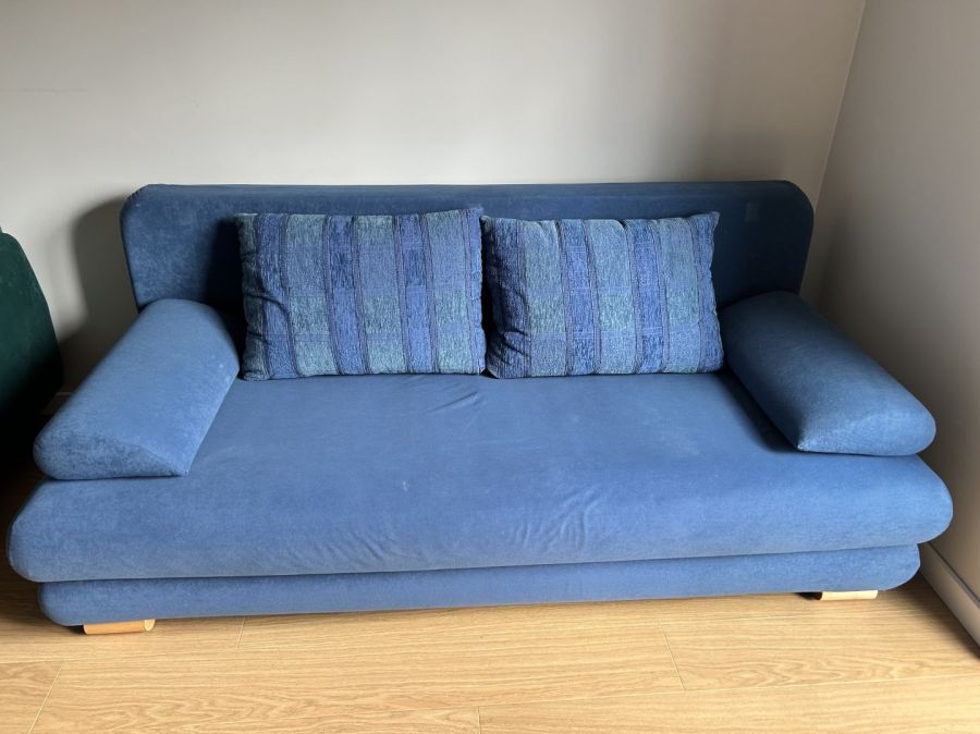 Sofa kanapa niebieska: zdjęcie 98659317