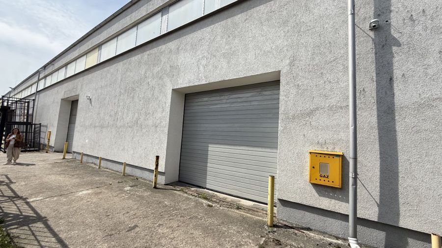 Wynajmę ogrzewany magazyn z 4 bramami poziom O, blisko A1: zdjecie 98663660