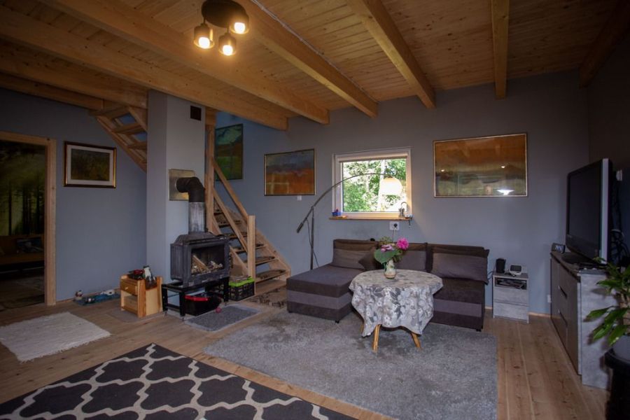 Dom przy lesie | 1221 m&sup2; działka| 2 domki gościnne: zdjecie 98693196