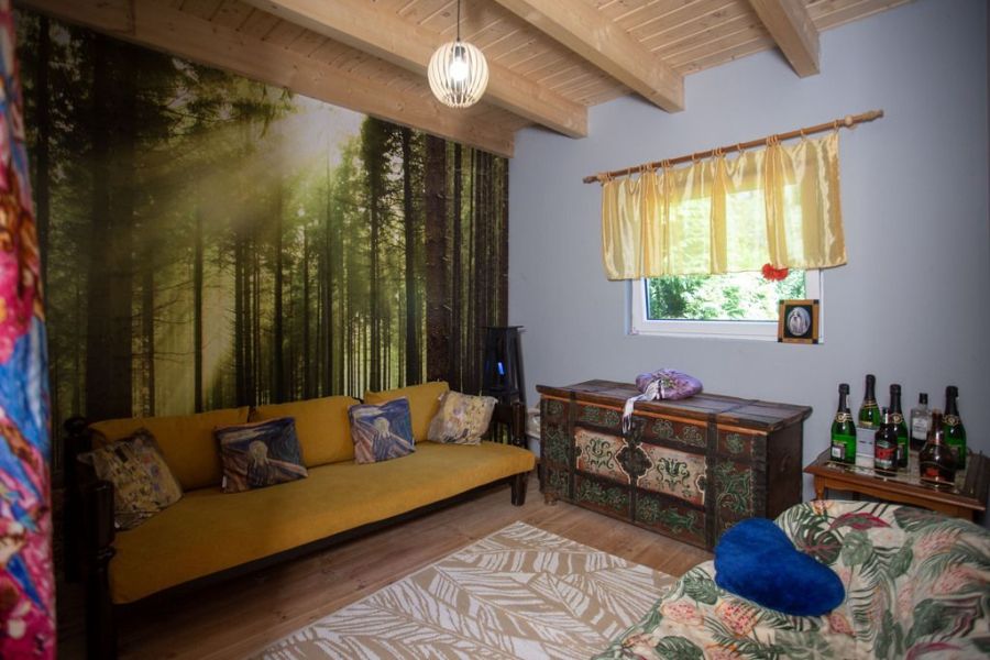 Dom przy lesie | 1221 m&sup2; działka| 2 domki gościnne: zdjecie 98693198