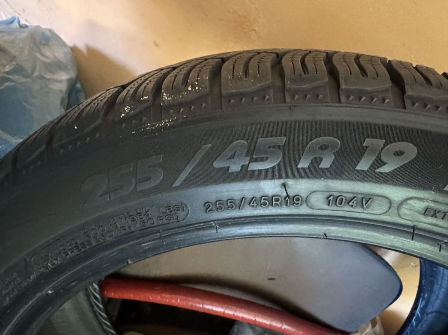 Opony Zimowe 225/45 r 19: zdjęcie 98706179