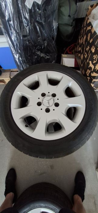 Oryginalna felga Mercedes z oponą: zdjęcie 98706942