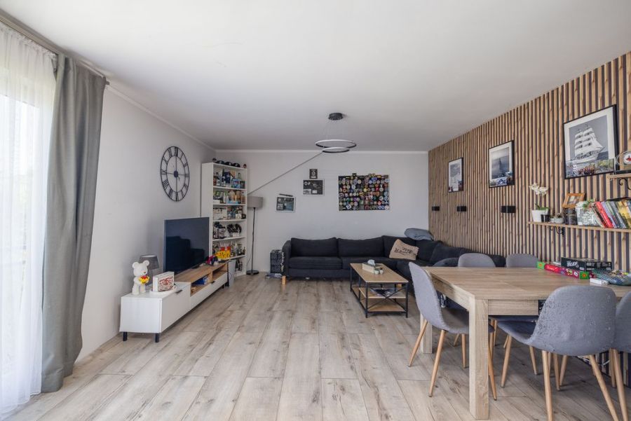 Nowoczesny dom z podziałem na 2 lokale: zdjęcie 98715360