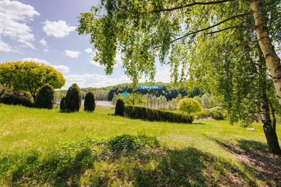 Działka z domkiem holenderskim - widok na jezioro.: zdjęcie 98721836