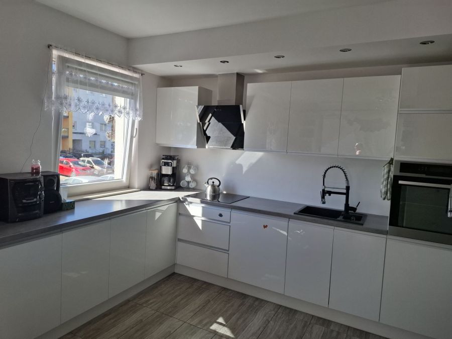 3-pokojowe mieszkanie z 2 miejscami postojowymi i dużą piwnicą: zdjecie 98730296