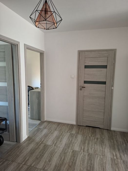3-pokojowe mieszkanie z 2 miejscami postojowymi i dużą piwnicą: zdjecie 98730299
