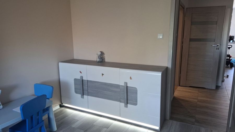 3-pokojowe mieszkanie z 2 miejscami postojowymi i dużą piwnicą: zdjecie 98730306