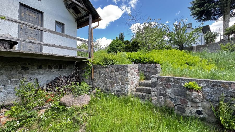 Działka ROD z klimatycznym domkiem i ogrodem: zdjęcie 98741107