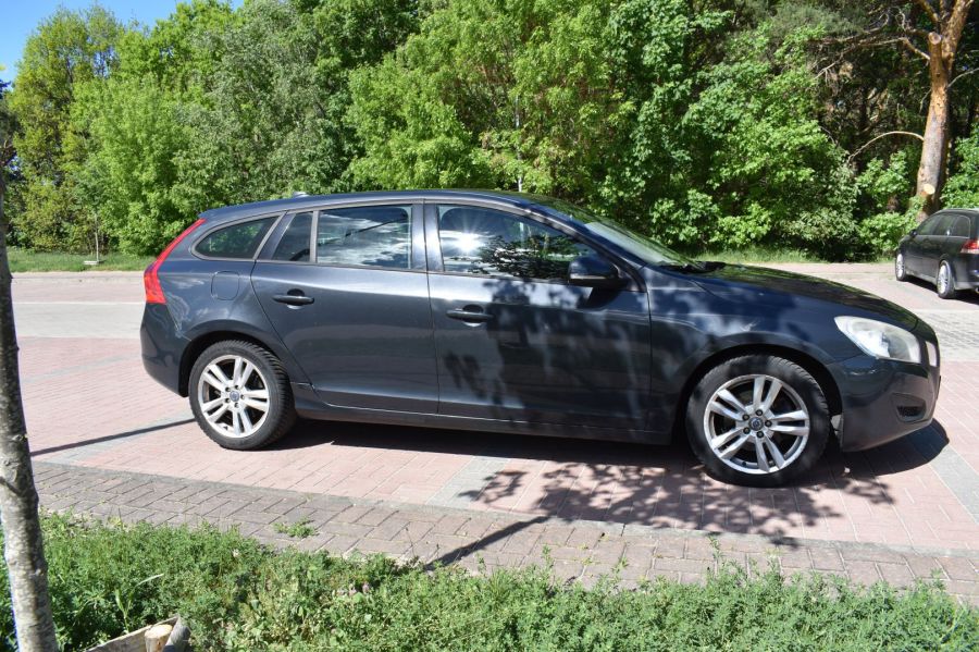 Volvo V 60: zdjęcie 98744169