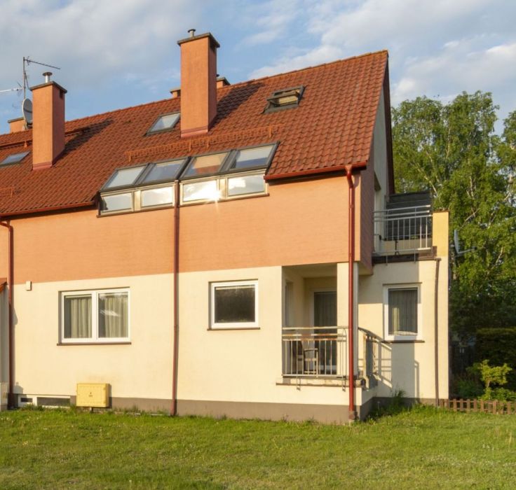 Kokoszki: Mieszkanie z piwnicą + garaż.