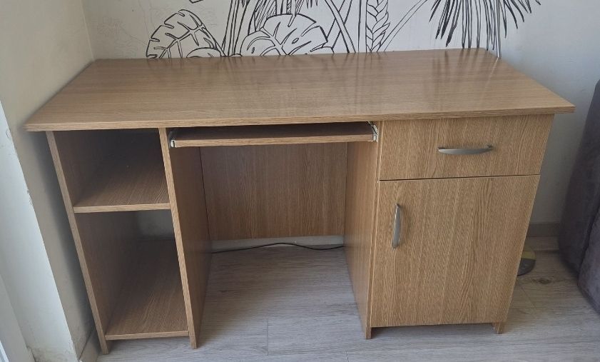 Biurko z szafką: zdjęcie 98751453
