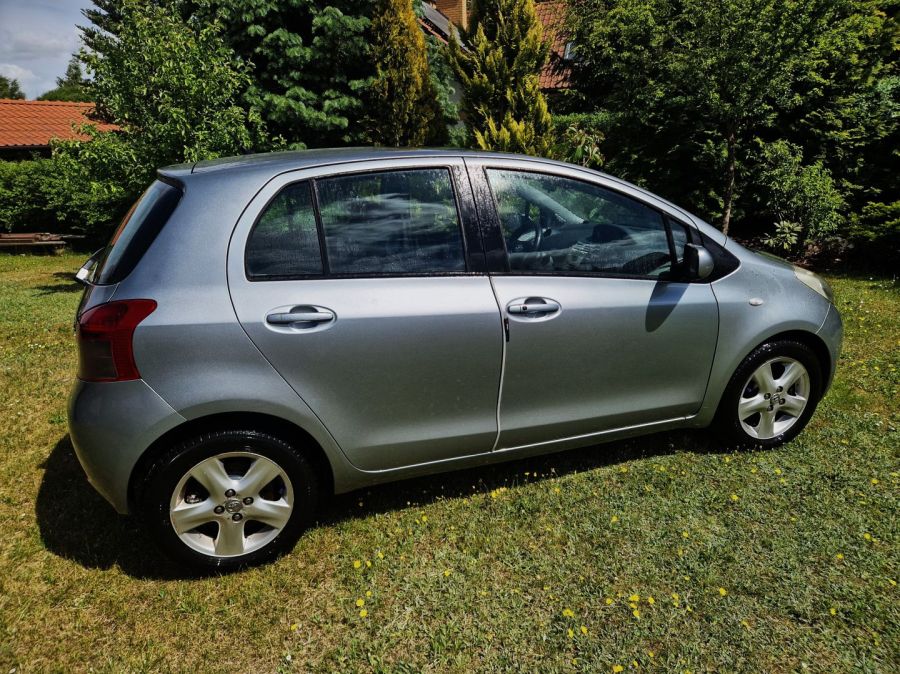 Toyota Yaris 1.3 Luna - 2006 - bardzo dobry stan, nowe opony: zdjęcie 98759724