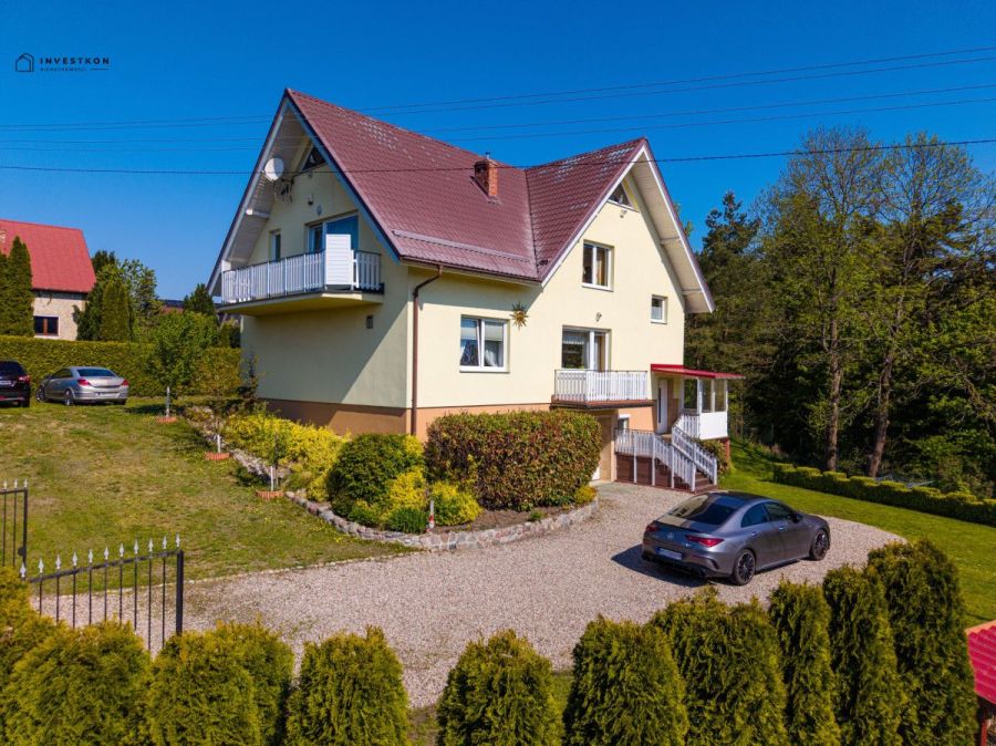 Dom przy lesie z możliwością wydzielenia 2 lokali: zdjęcie 98761087