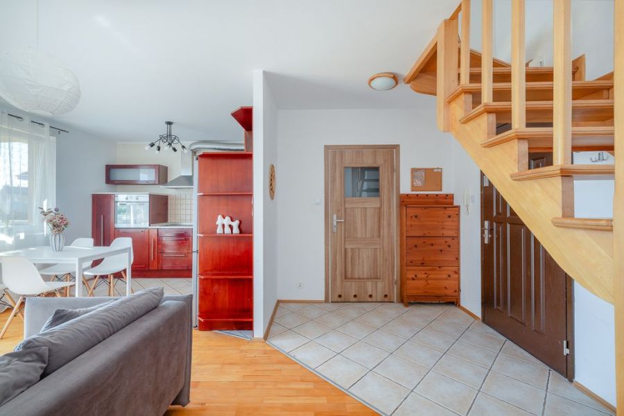 pełne zieleni | dobrze skomunikowane | garderoba: zdjęcie 98766087