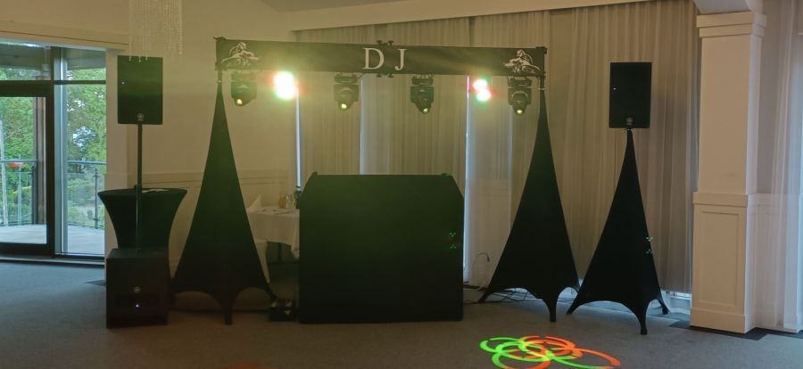 Zestaw DJ / Naglośnienie   Yamaha+ oświetlenie  showtek+ korg km-402
