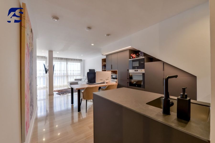 Dwupoziomowy apartament w 1 linii brzegowej: zdjecie 98807518