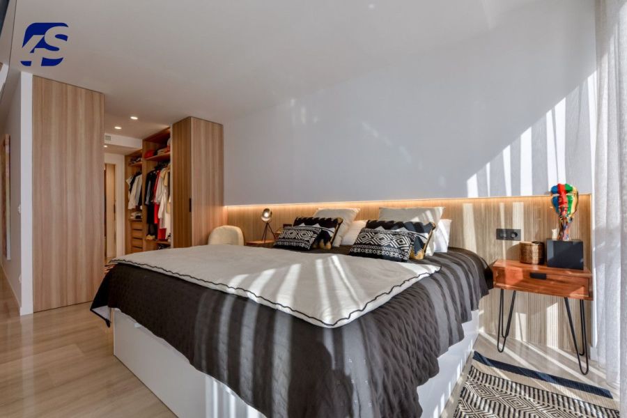 Dwupoziomowy apartament w 1 linii brzegowej: zdjecie 98807529