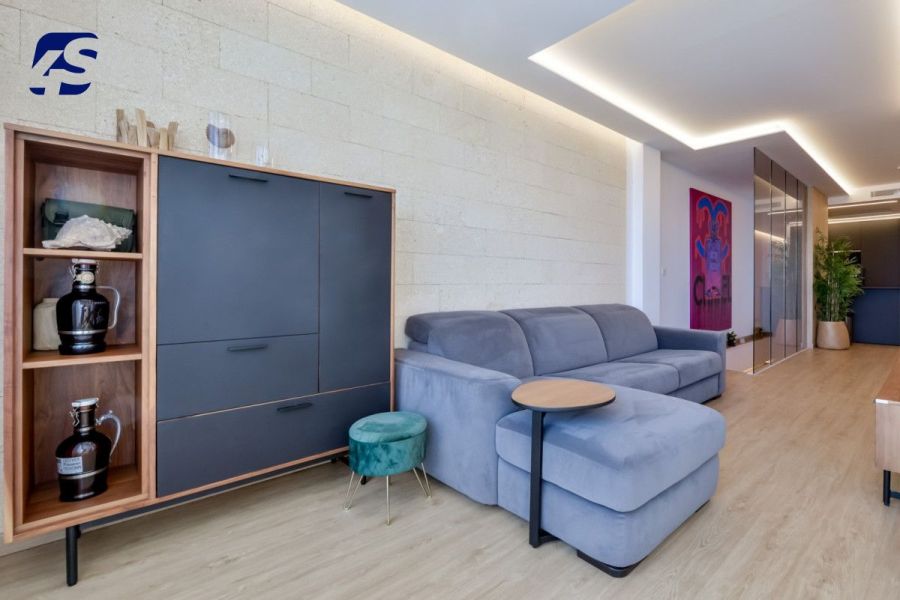 Dwupoziomowy apartament w 1 linii brzegowej: zdjecie 98807497