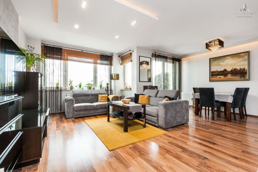 Apartament nad morzem - 4 pokoje, 2 miejsca w hali