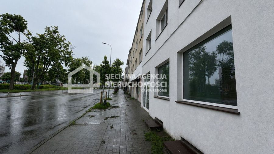 Na parterze z witryną - PL.Górnośląski-Gdy Orłowo