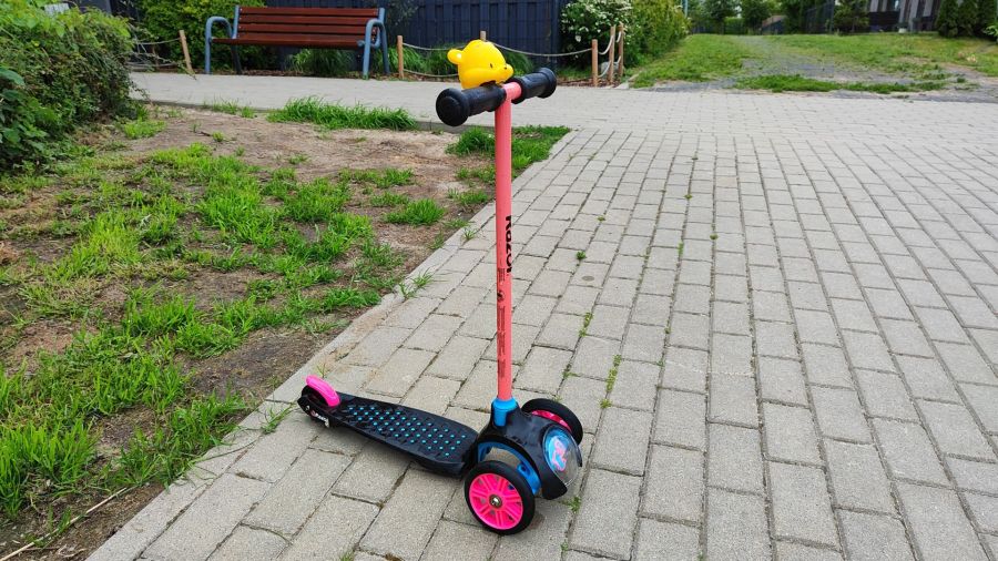 Hulajnoga Razor T3 trójkołowa balansowa dziecięca skrętne kółka 67cm