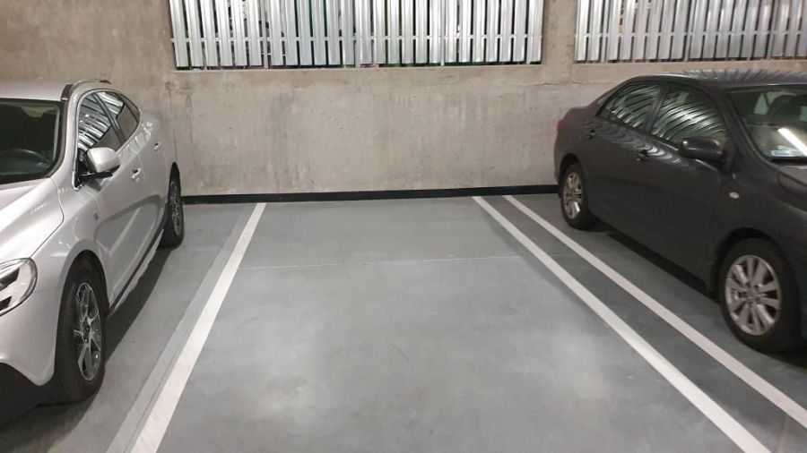 Miejsce postojowe w hali garażowej Mały Kack