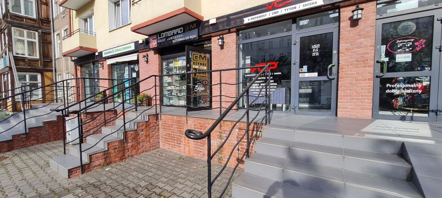 Lokal z witryną przy ruchliwym pasażu, centrum Wrzeszcza, 46 m²