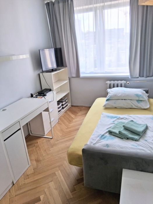 Bez kaucji - Pokój1os dla kobiety - w mieszkaniu 3 pok - Gdynia: zdjecie 98930713