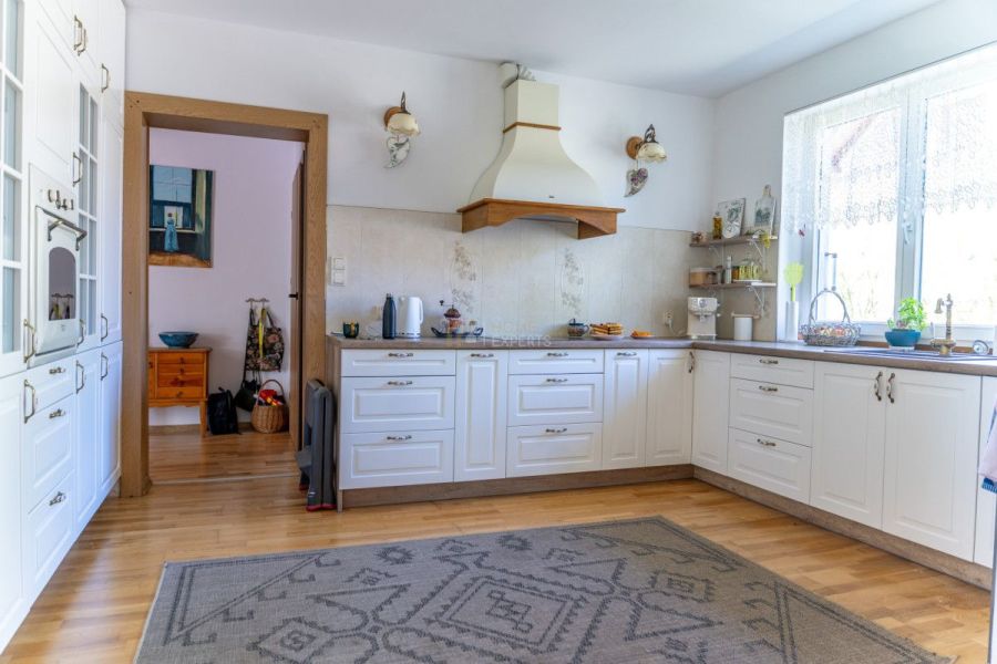 Wolnostojący dom z ogrodem | 7 pokoi | 773 m&sup2;: zdjecie 99573022