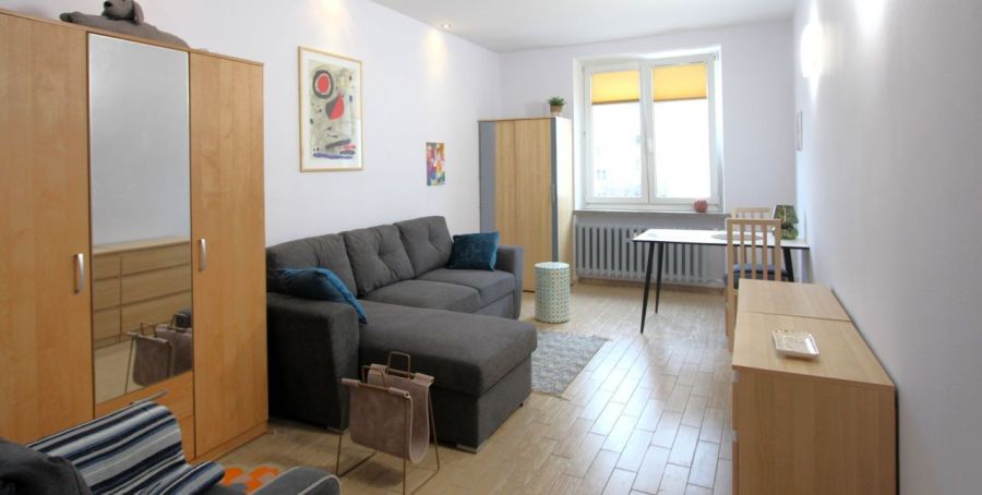Duża kawalerka z osobną kuchnią w Centrum Gdyni- wolna od zaraz