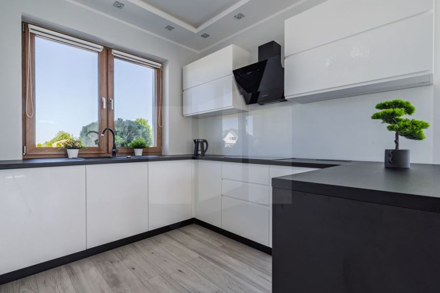 Zjawiskowy dom w Kielnie | 3200 m&sup2; zieleni: zdjecie 98953834