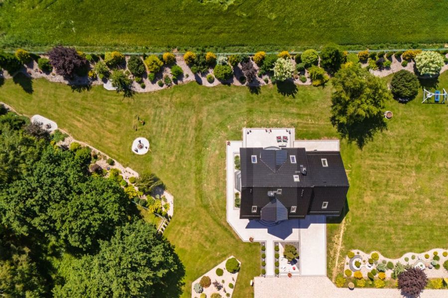 Zjawiskowy dom w Kielnie | 3200 m&sup2; zieleni: zdjecie 98953843