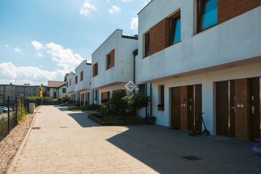 jak szereg | ogródek | 2 m. postojowe |: zdjecie 98978643