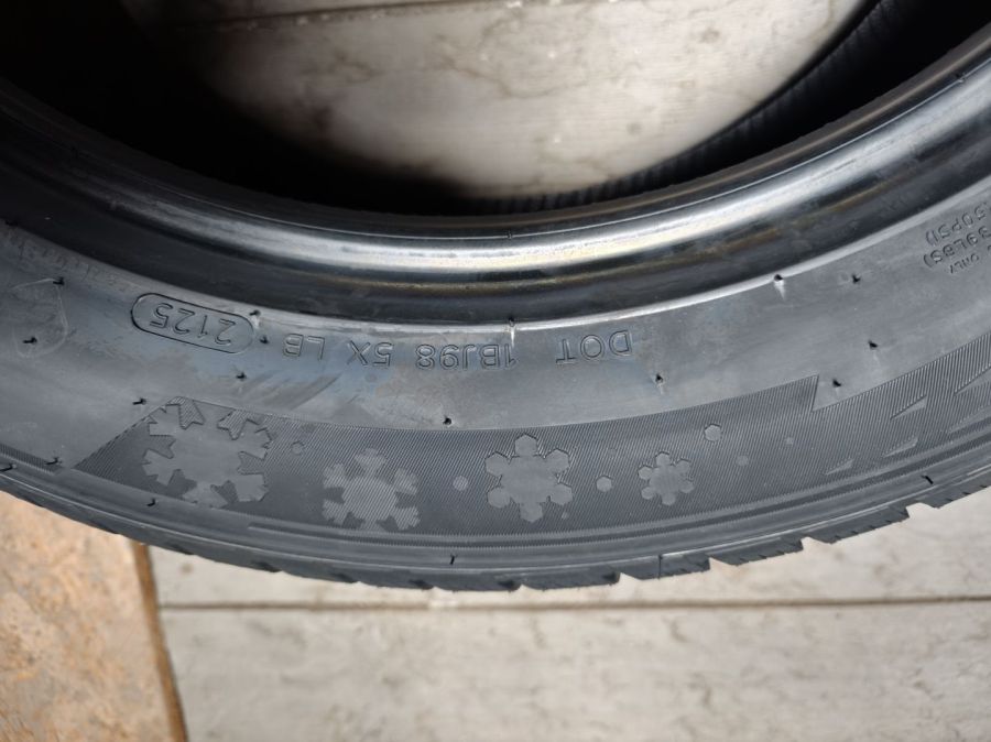 Opony zimowe 235/55 R19: zdjecie 99025781