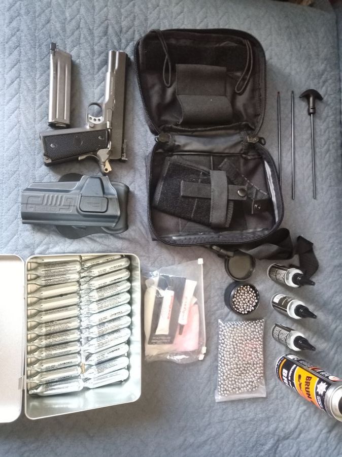 Okazja !!! Colt 1911 cal. 6mm cały ze stali na CO2 jak nowy