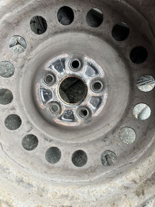Felgi stalowe R15 5x100 z oponami zimowymi Hankook 185/65 - Toyota: zdjecie 99082138
