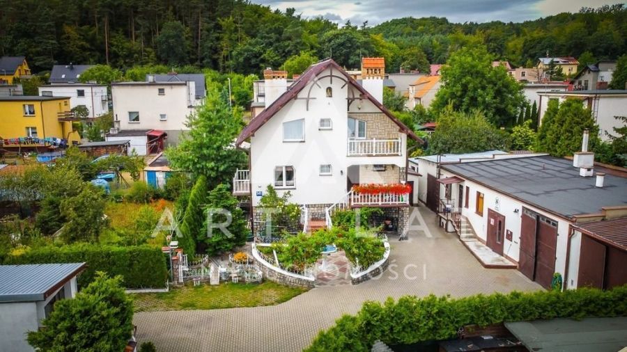 Dom + biznes w jednym | 219 m&sup2; + 300 m&sup2; | Reda: zdjecie 99218447