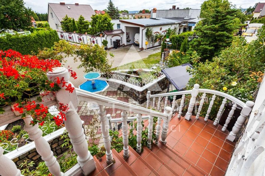 Dom + biznes w jednym | 219 m&sup2; + 300 m&sup2; | Reda: zdjecie 99218449
