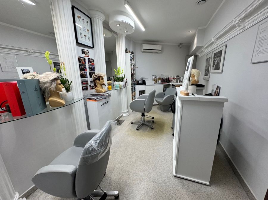 Wynajmę  wyposażony salon fryzjerski