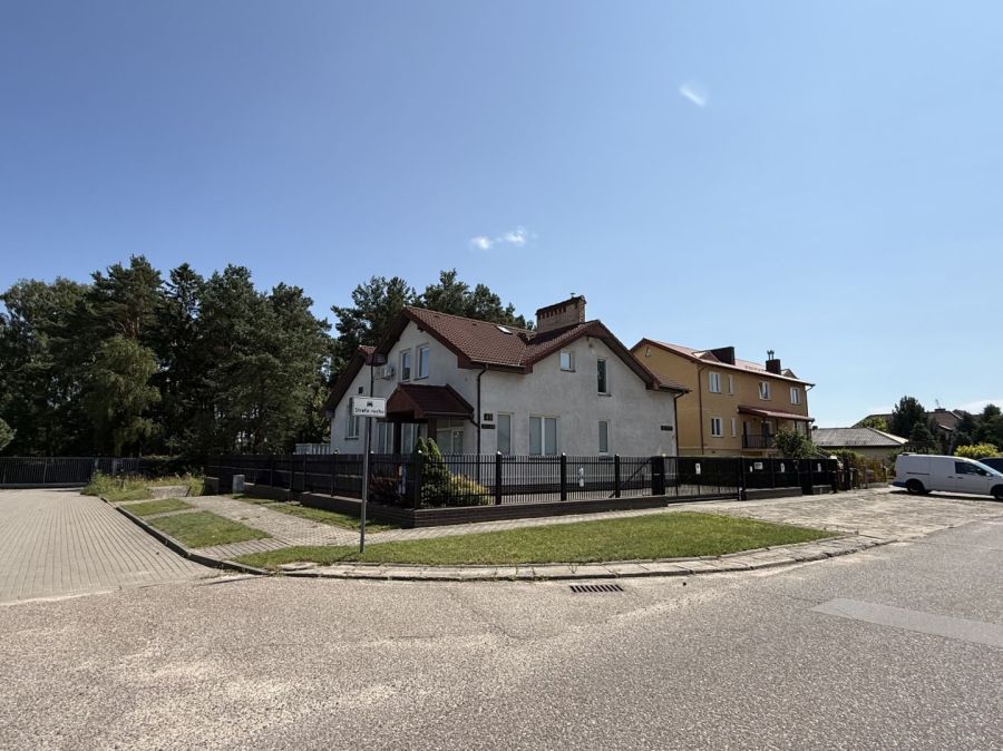 Budynek usługowo mieszkalny plus niezależna działka w centrum Osowy
