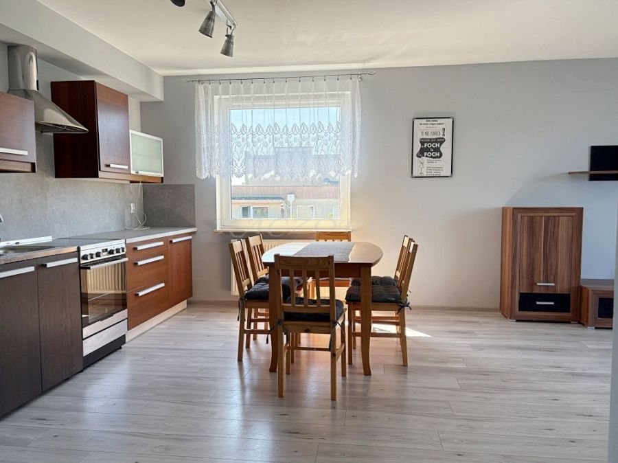 3 pokoje - duży balkon - cicha okolica