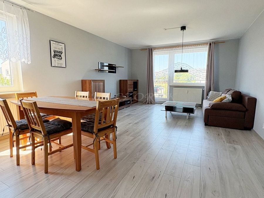3 pokoje - duży balkon - cicha okolica
