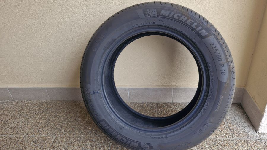 Fabrycznie nowy komplet opon Michelin SUV