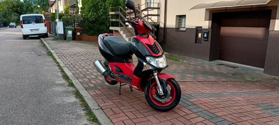 Skuter Kymco Super 9 50 cm3