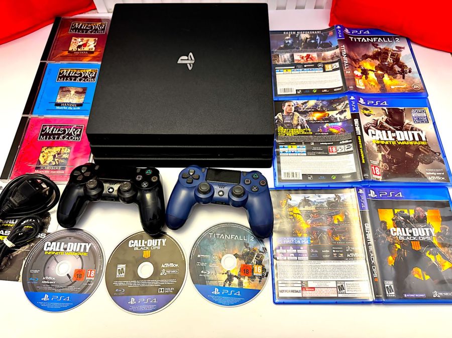 Konsola do Gier PS4 Pro 1TB Pad Gry Sony PlayStati