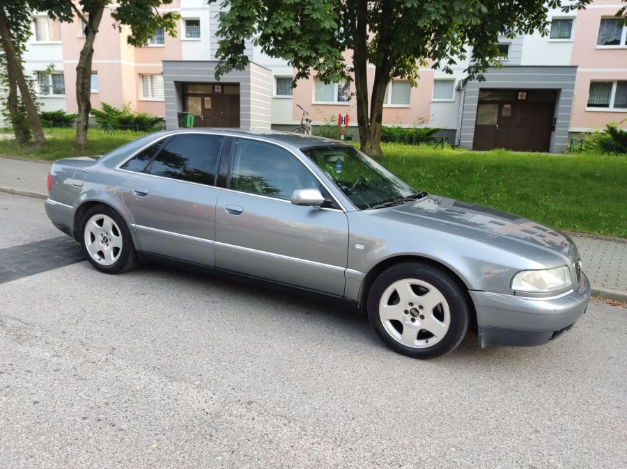 Audi A8